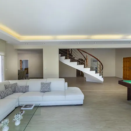 Pervolia Nirides Seaside Mansion 7 Villa *