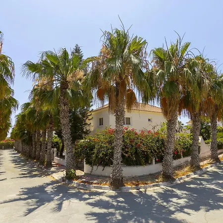 Pervolia Seaside Mansion 7 * Meneou