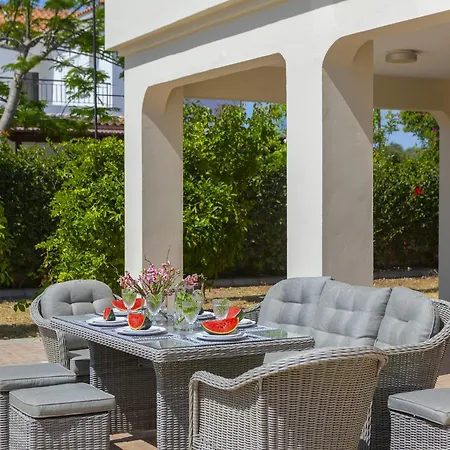 Pervolia Seaside Mansion 7 Villa Meneou