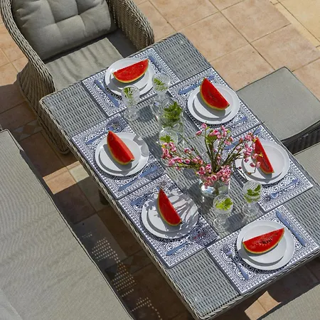Pervolia Nirides Seaside Mansion 7 * Λάρνακα
