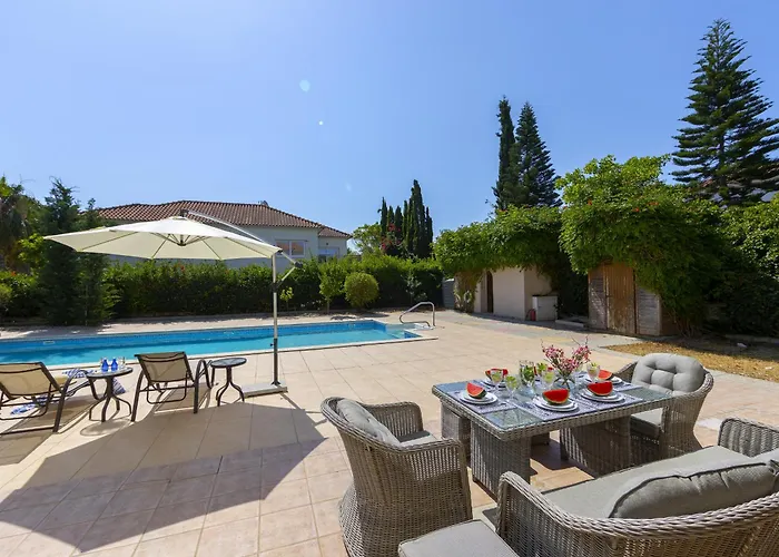 Pervolia Nirides Seaside Mansion 7 * Larnaca