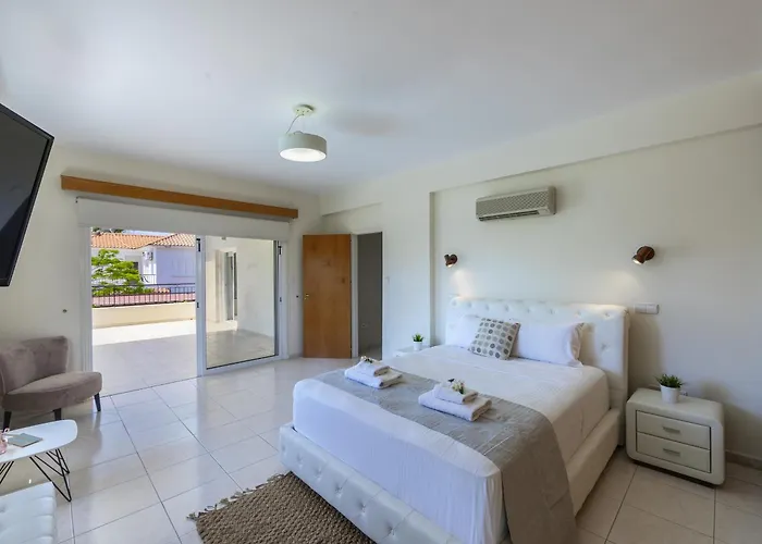 Pervolia Nirides Seaside Mansion 7 Villa Larnaca